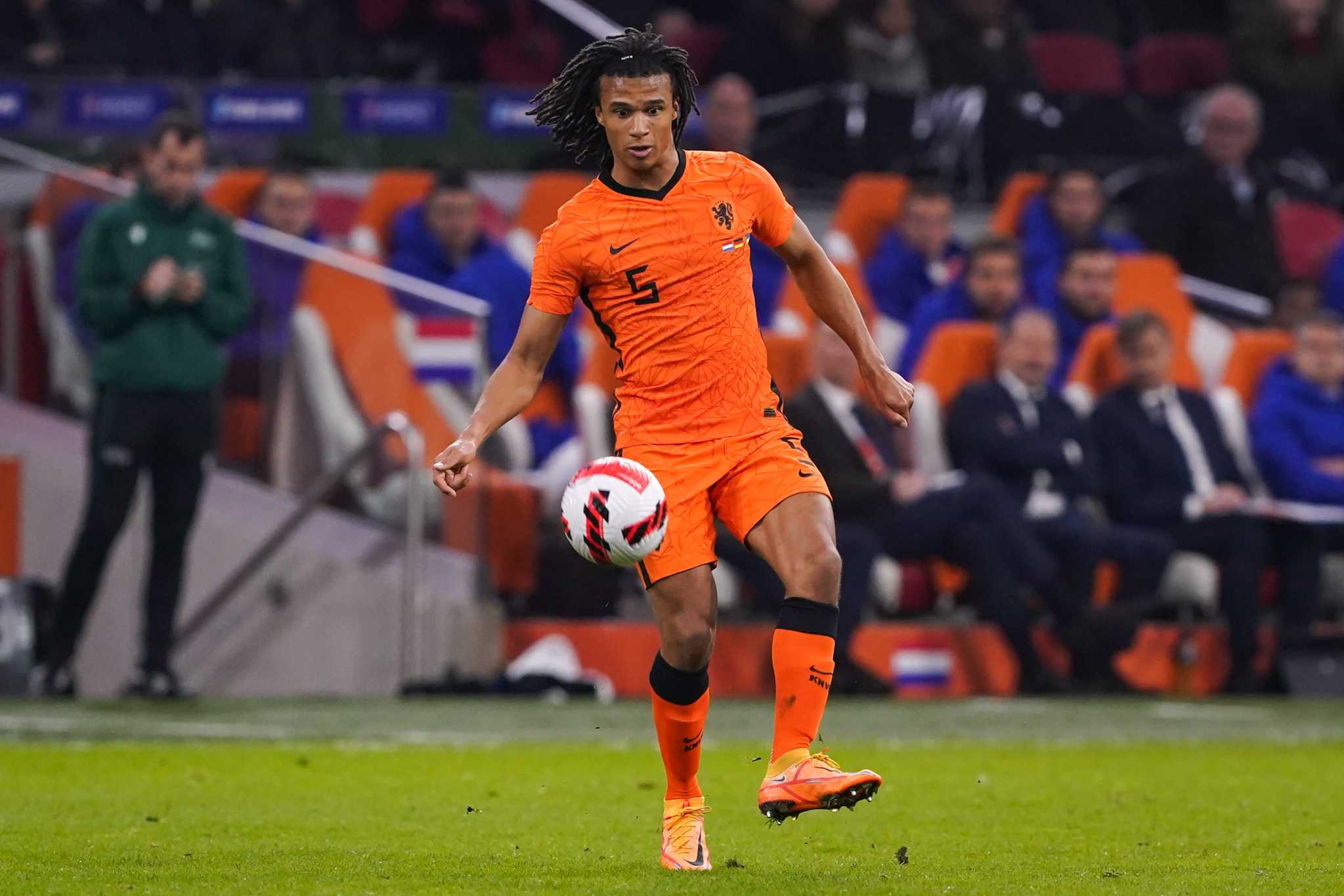Fenerbahçe’de Nathan Ake endişesi! Yeni talibi...
