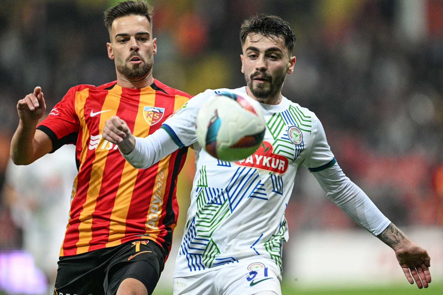 Fenerbahçe’den eski oyuncusu için transfer hamlesi!