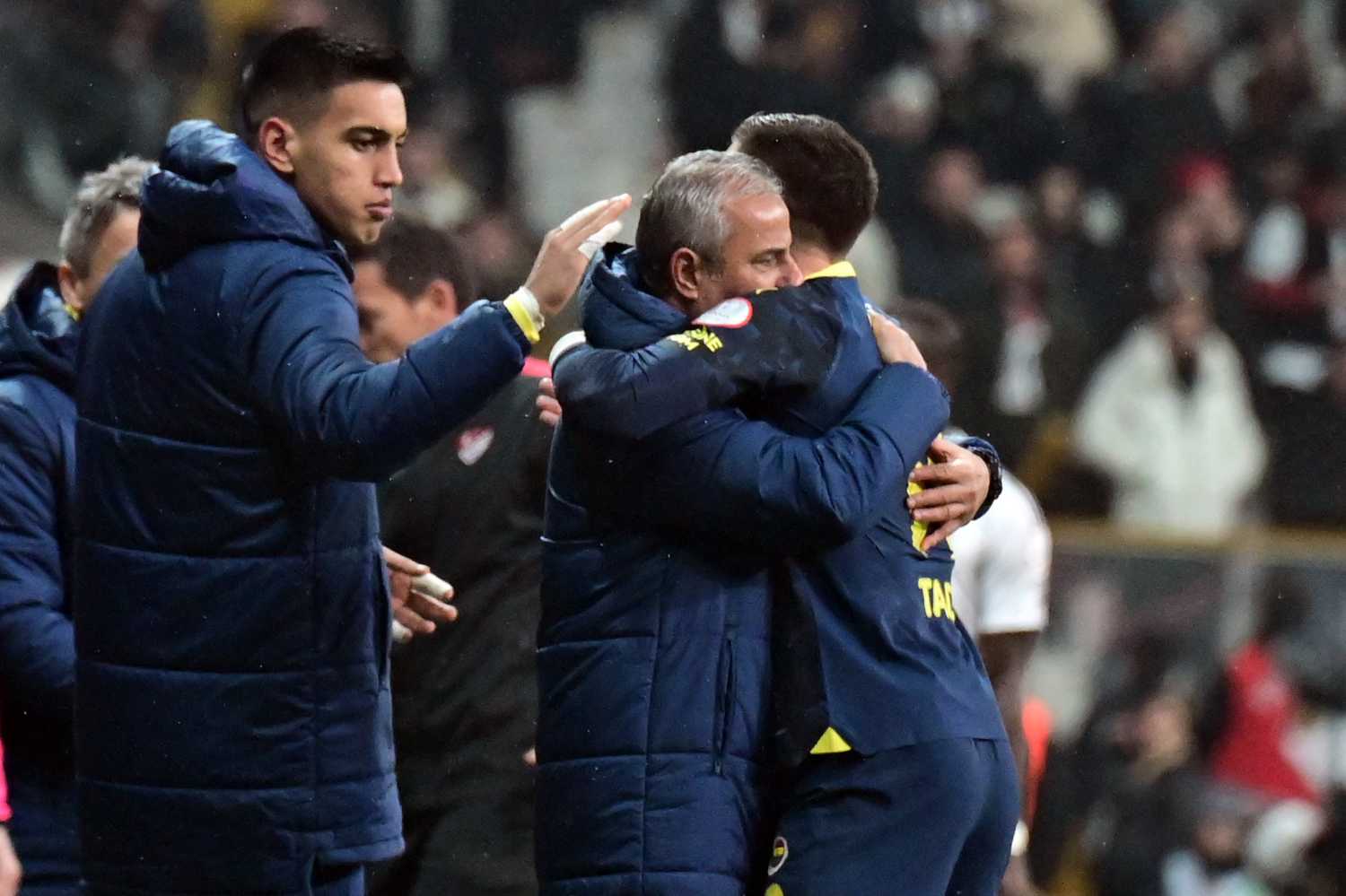 FENERBAHÇE HABERİ: İsmail Kartal’dan o yıldıza sürpriz telefon! Bizzat görüştü ve...