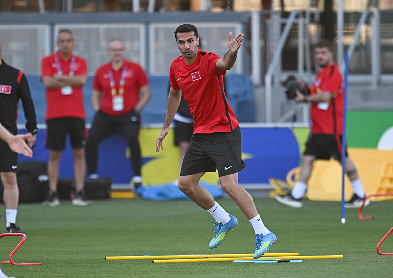 Ve Zeki Çelik imzayı atıyor! Transfer böyle duyuruldu