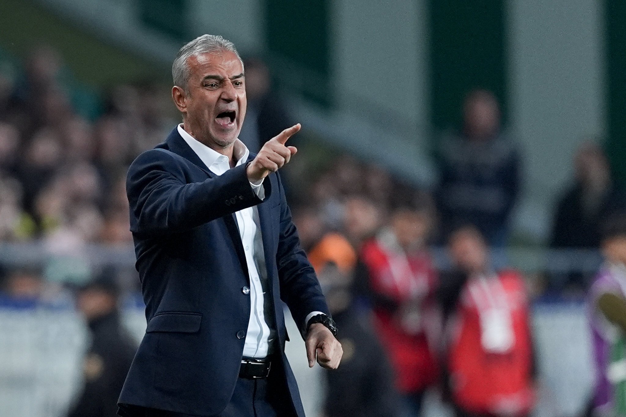 Fenerbahçe’de o oyuncunun kaderi İsmail Kartal’a bağlı! Aziz Yıldırım yıldız isimden hoşnut değil