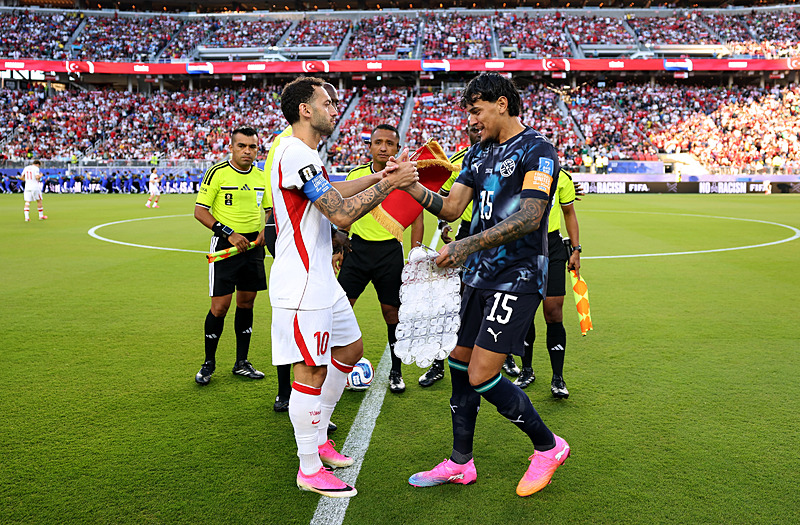 Spor yazarları Türkiye-Paraguay maçını yorumladı!