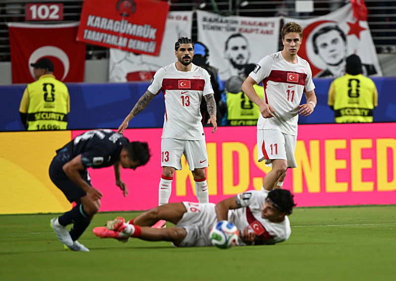 Spor yazarları Türkiye-Paraguay maçını yorumladı!