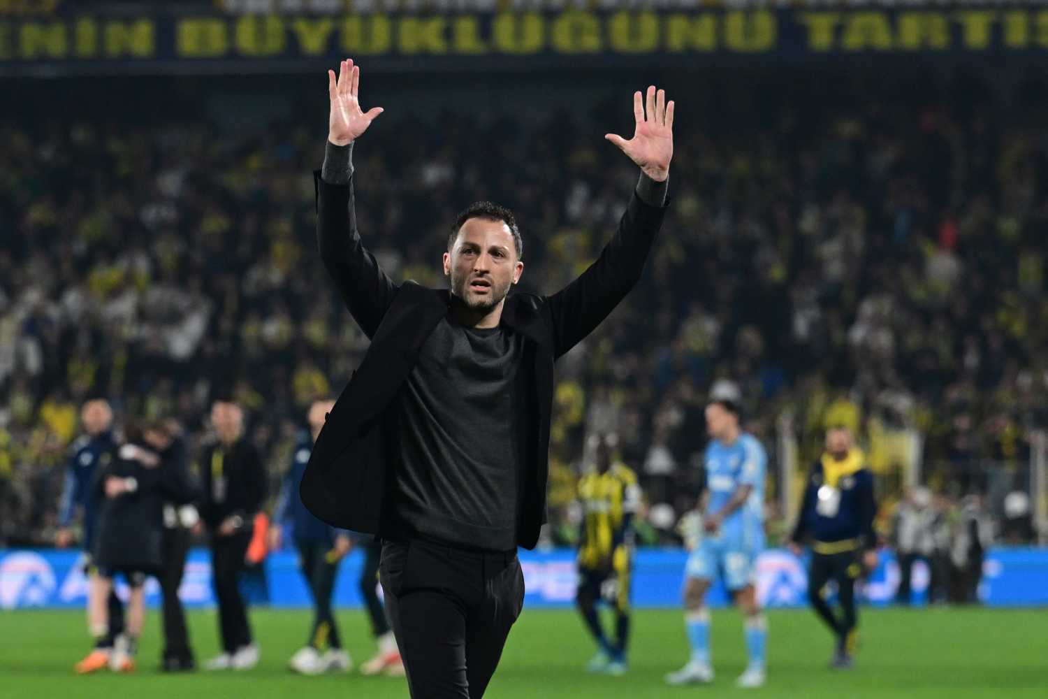 Domenico Tedesco’dan Fenerbahçe’nin eski stoperine transfer kancası!