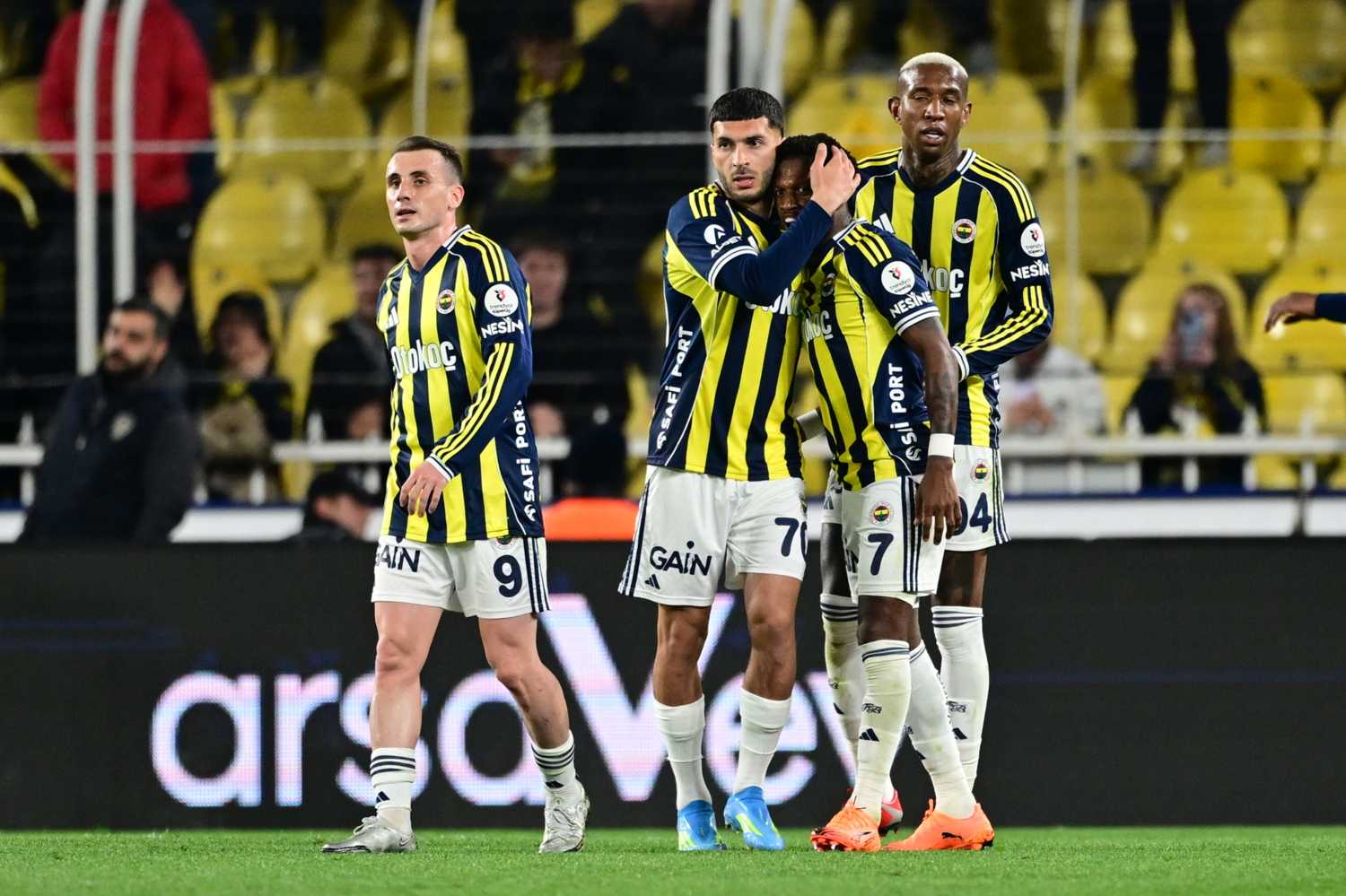 Fenerbahçe’de ayrılık çok yakın! Transfer görüşmeleri başladı