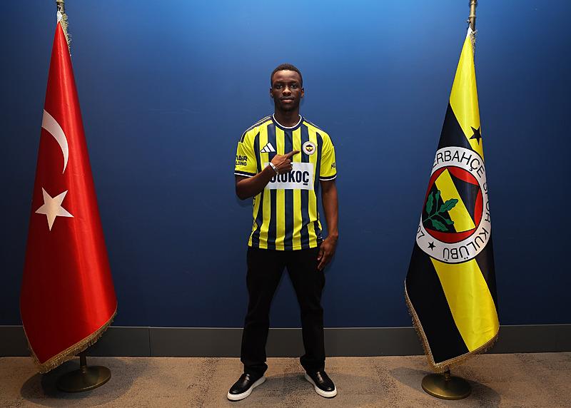 Fenerbahçe’den forvet transferinde ters köşe!