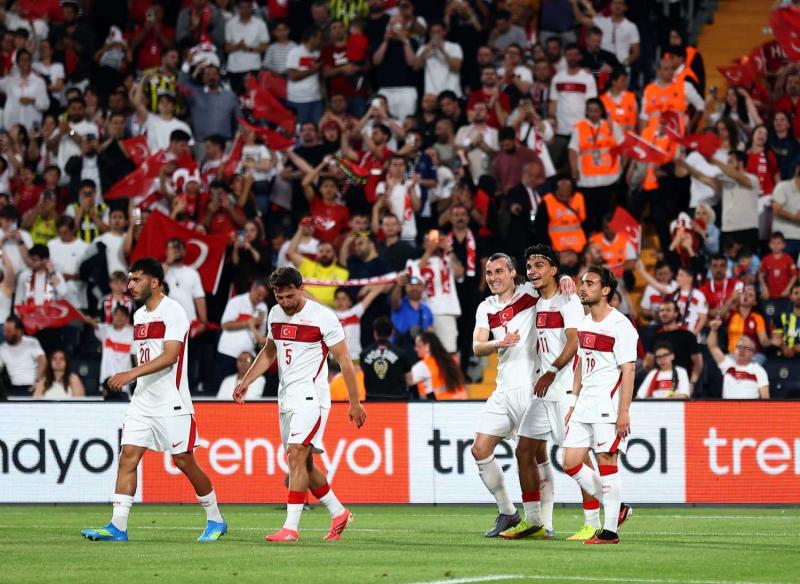 TRANSFER HABERİ: Galatasaray’dan 3 milli yıldıza kanca! Dünya Kupası dönüşü...