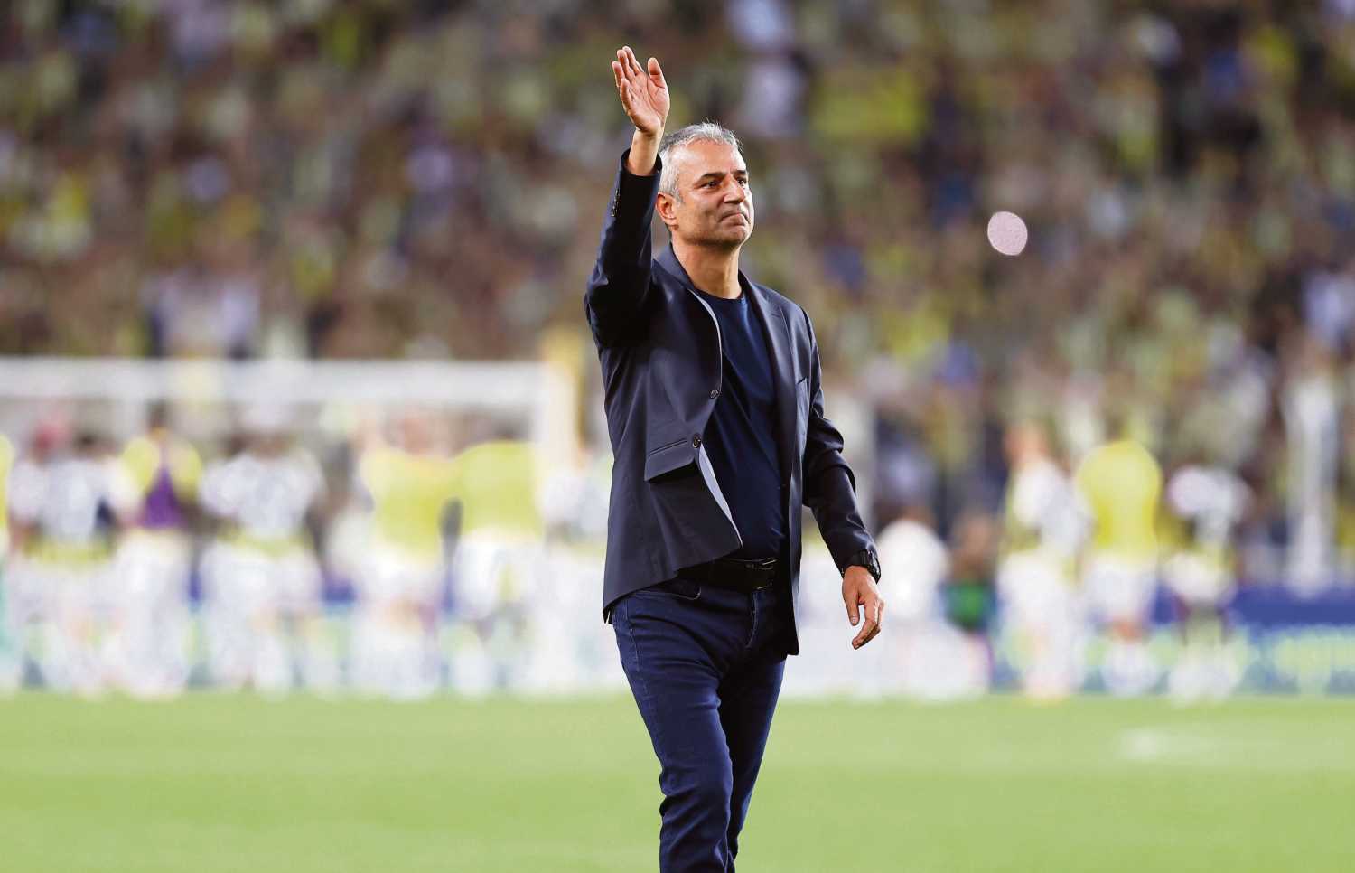 Fenerbahçe’de ayrılık sinyali! Yıldız futbolcuya bir talip daha