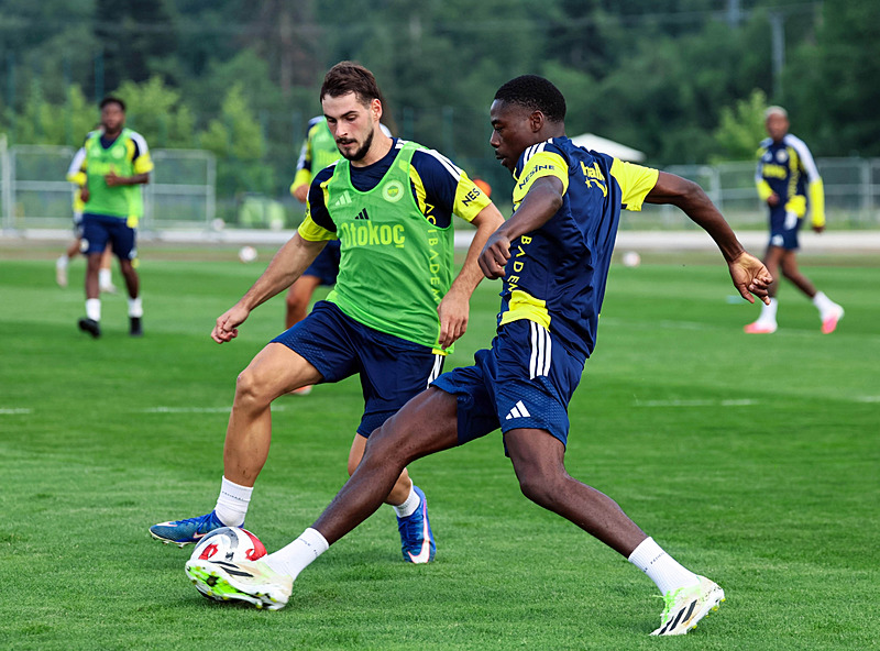 Fenerbahçe’de yıldız isim o tarihte imzayı atacak! Ayrılık planı...