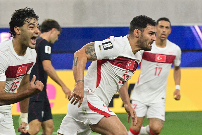 Spor yazarları Türkiye-ABD maçını yorumladı: Okyanusu geçtik derede boğulduk!