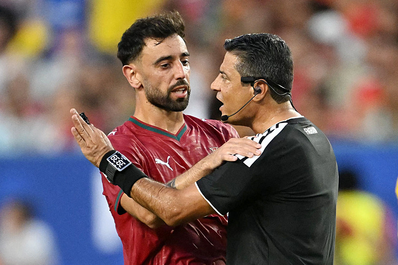 Bruno Fernandes’ten Galatasaray’a flaş yanıt: Transfere açık kapı bıraktı