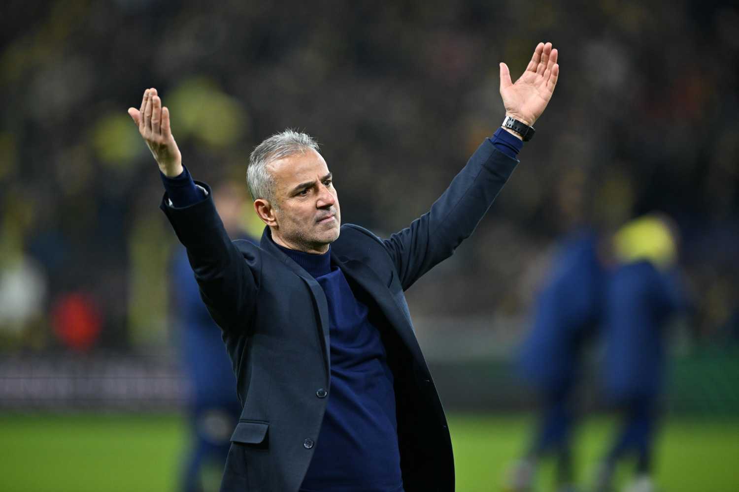 Fenerbahçe’de İsmail Kartal’dan yönetime sürpriz rapor: O 2 isim takımda kalsın!