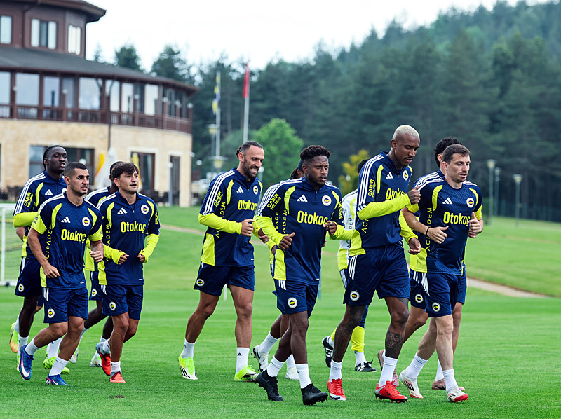 Fenerbahçe’nin transfer gündemindeydi: 4 yıllık kontrata imzayı atıyor!