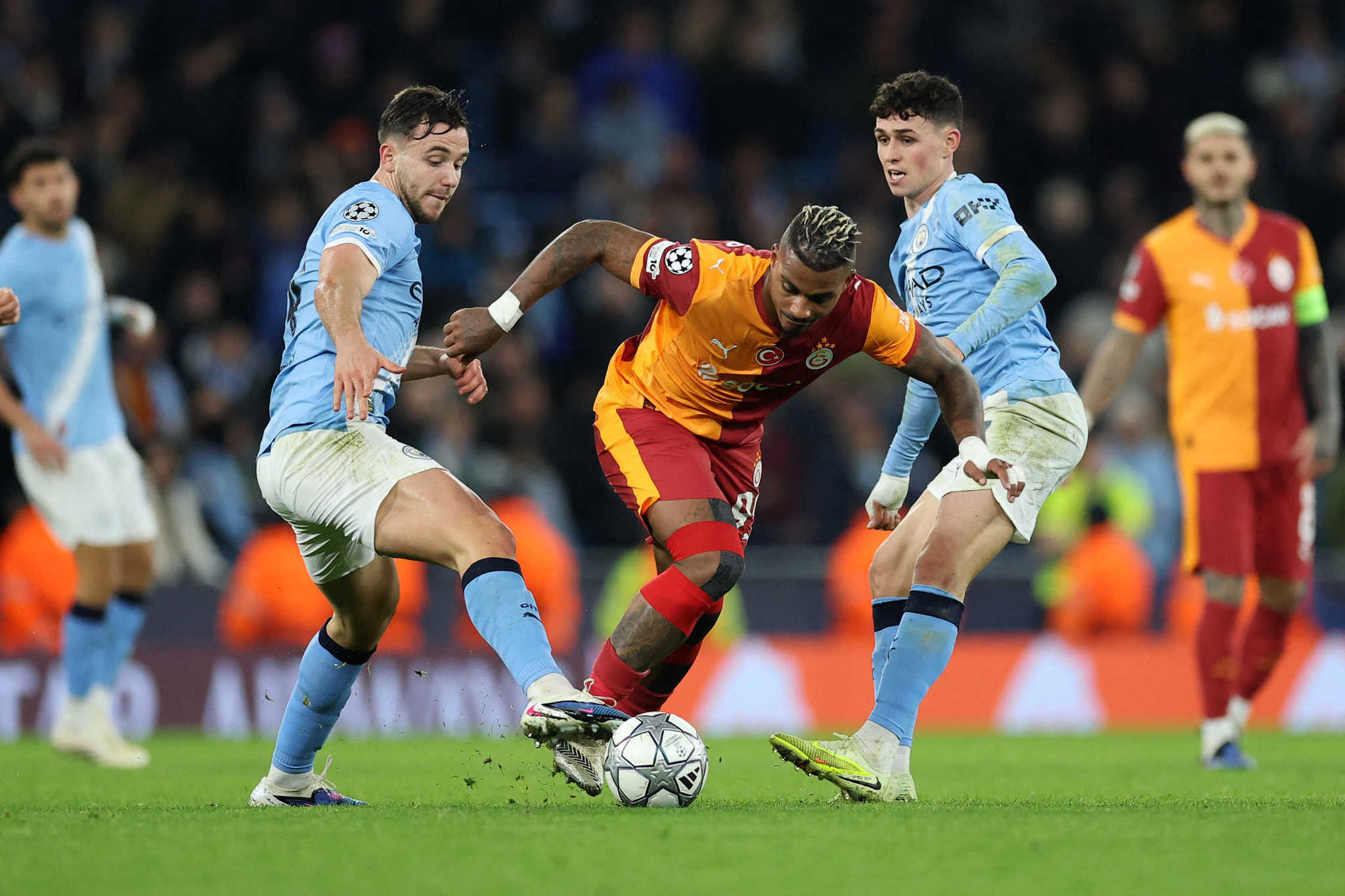 Galatasaray’da Lemina’nın ayrılığı 10+4 kuralına bağlı! G.Saray’ın alternatif planı...