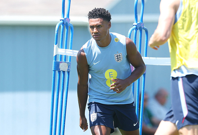 Ollie Watkins’in menajerinden Fenerbahçe’ye transfer yanıtı!