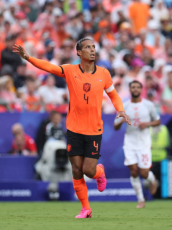 Virgil Van Dijk transferinde sıcak gelişme! Galatasaray istiyordu ancak...