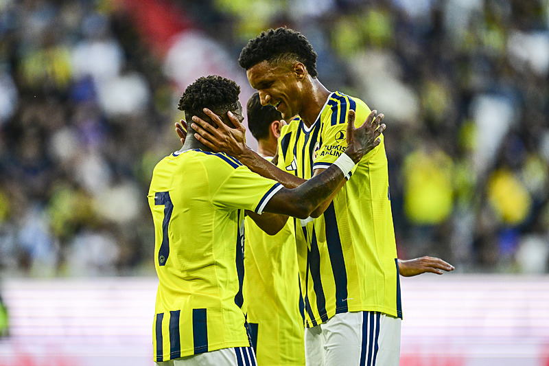 Fenerbahçe’de İsmail Kartal, yerli ismin transferinde ısrarcı!