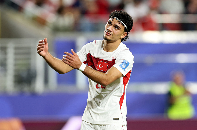Galatasaray’ın gözdesine İtalya’dan flaş talip!