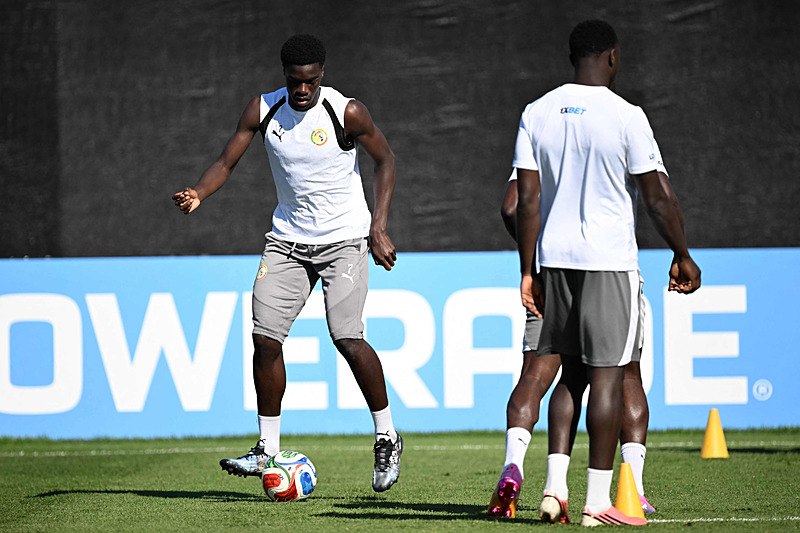Galatasaray’a Senegalli kanat! Teklif ortaya çıktı