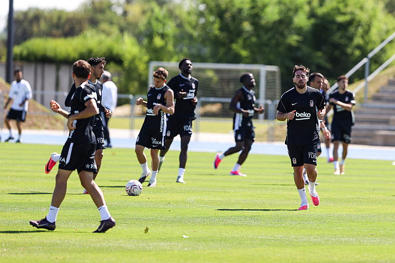 Leandro Trossard’ın menajerinden Fenerbahçe açıklaması!