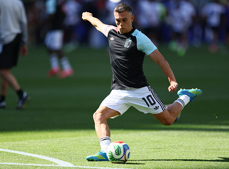 Leandro Trossard’ın menajerinden Fenerbahçe açıklaması!