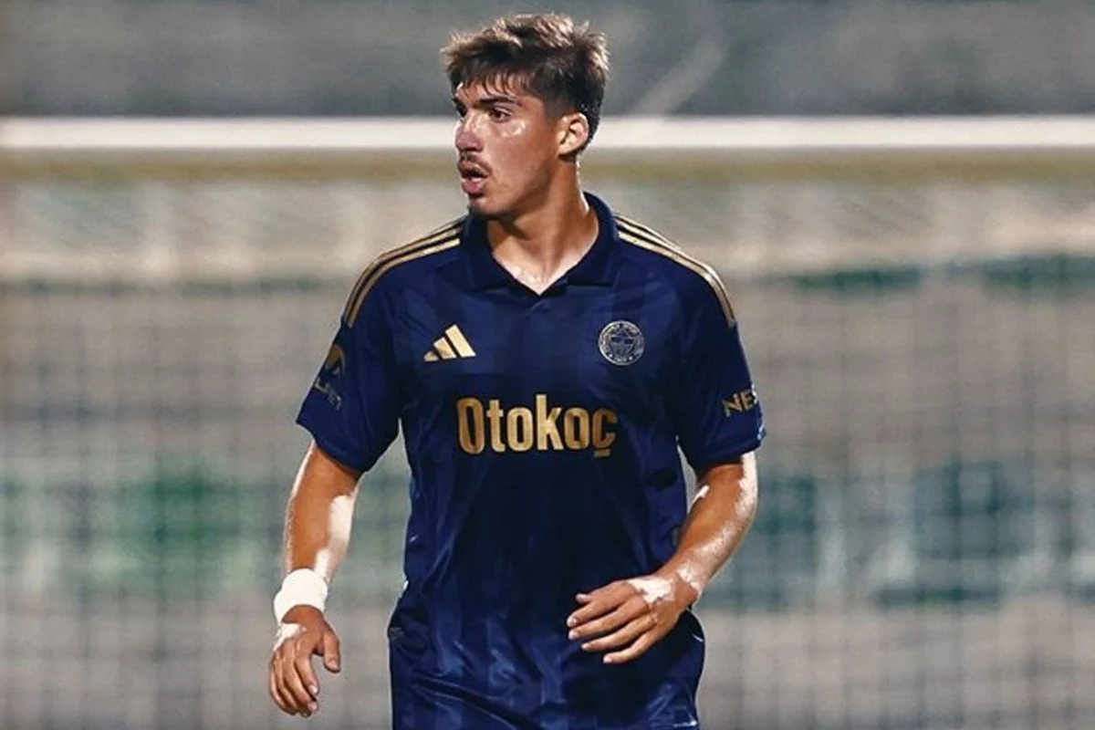 TRANSFER HABERİ: Fenerbahçeli eski isme Galatasaray kancası!