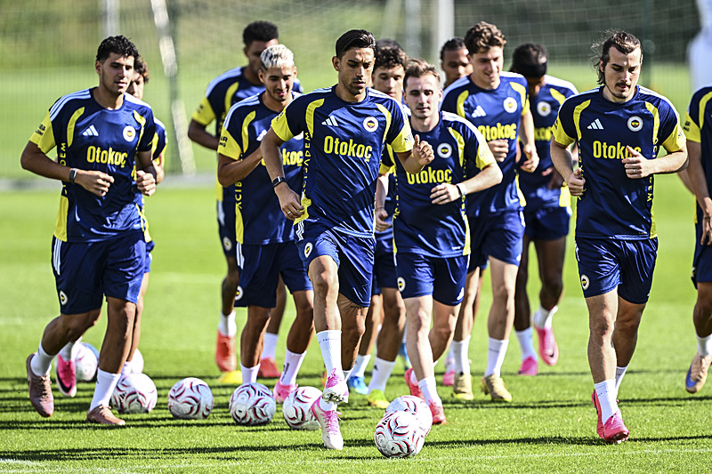 Fenerbahçe’de kadro operasyonu! Beklenen veda gerçekleşiyor