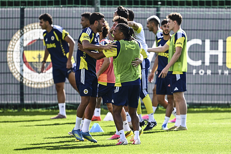 Fenerbahçe’de kadro operasyonu! Beklenen veda gerçekleşiyor