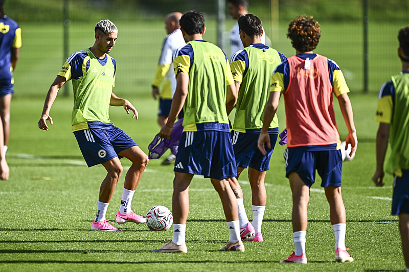 Fenerbahçe’de kadro operasyonu! Beklenen veda gerçekleşiyor