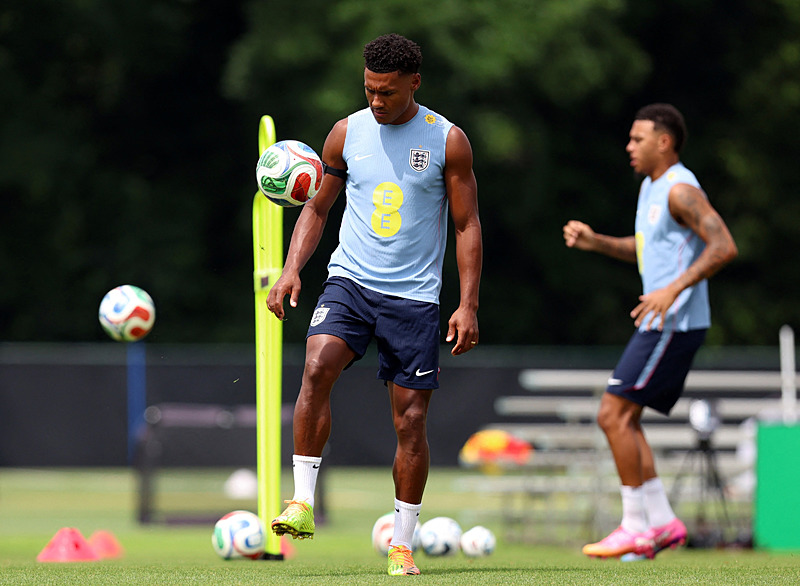 Fenerbahçe, Ollie Watkins için gözünü kararttı!