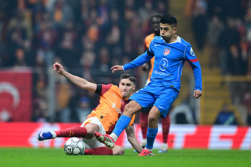 Galatasaray’dan Thiago Almada için teklif yolda! Okan Buruk onu çok istiyor