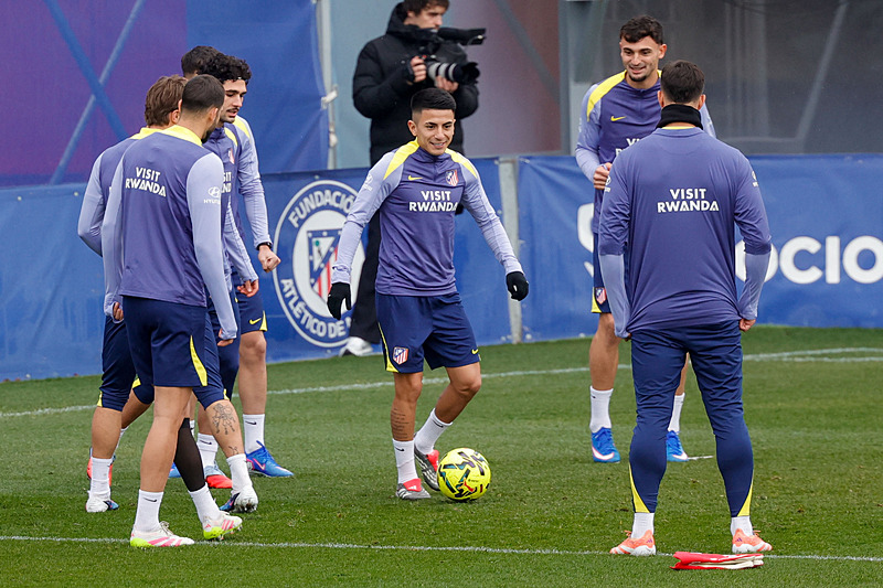 Galatasaray’dan Thiago Almada için teklif yolda! Okan Buruk onu çok istiyor