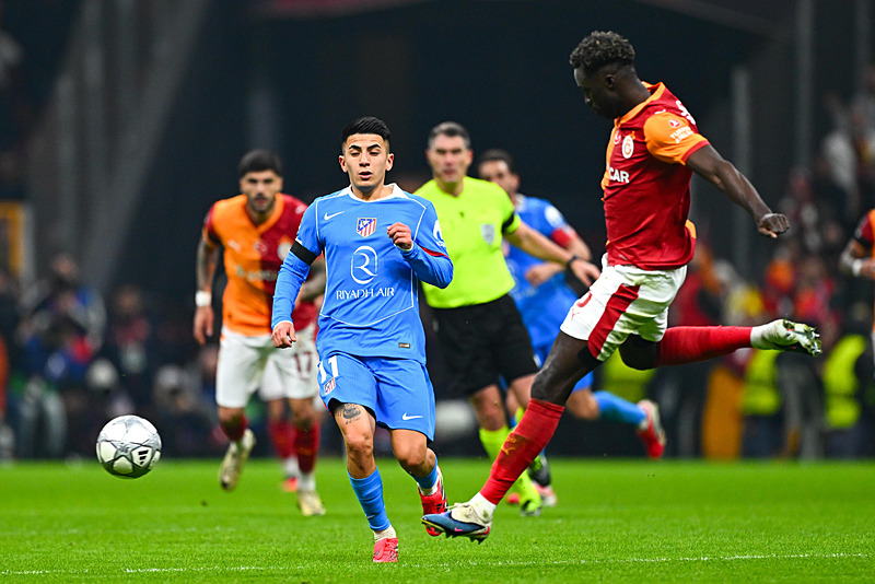Galatasaray’dan Thiago Almada için teklif yolda! Okan Buruk onu çok istiyor