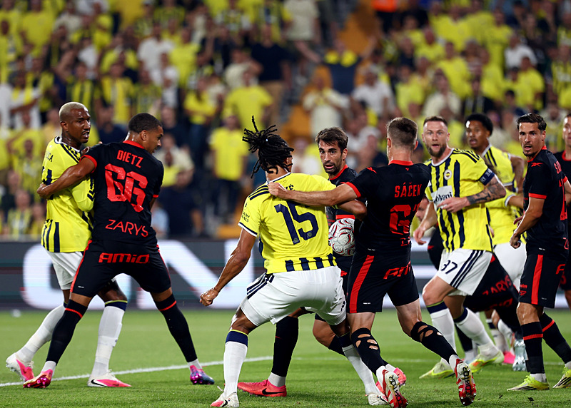 Spor yazarları Fenerbahçe-Gornik Zabrze maçını değerlendirdi