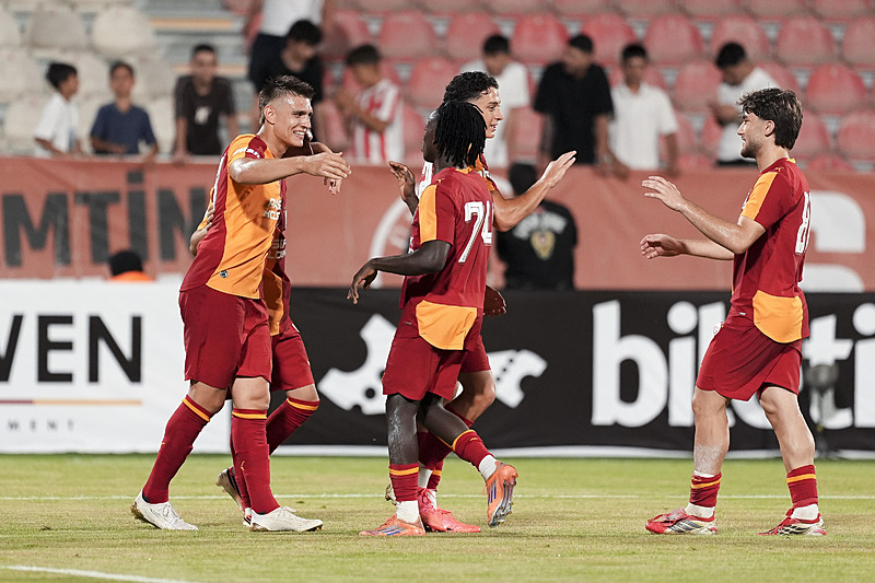 Galatasaray’a transferde şok! Başka takıma imzayı attı