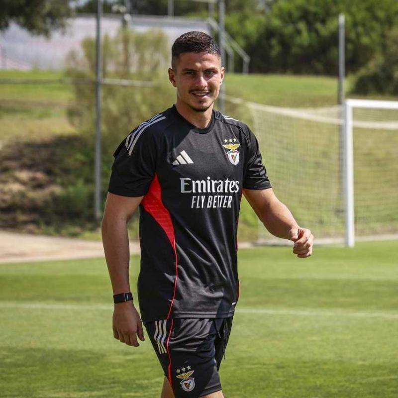 Galatasaray’ın yeni golcüsü Benfica’dan gelebilir!
