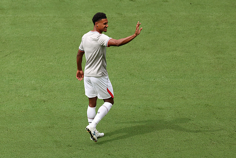 Ollie Watkins’ten Fenerbahçe’ye kötü haber! İngiliz devleri transferde rakip oldu