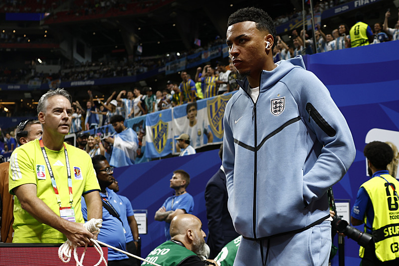 Ollie Watkins’ten Fenerbahçe’ye kötü haber! İngiliz devleri transferde rakip oldu