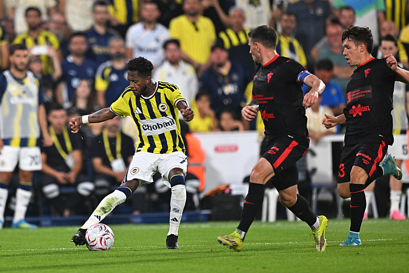 Fenerbahçe’de ayrılık gelişmesi! Yıldız ismin menajeri...