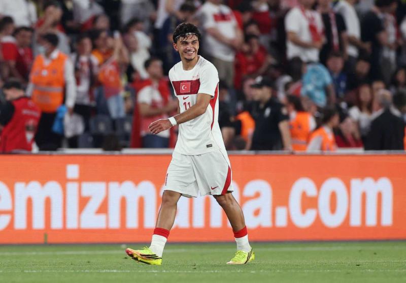 Fenerbahçe’den Galatasaray’a dev transfer çalımı! Milli yıldız hedefte