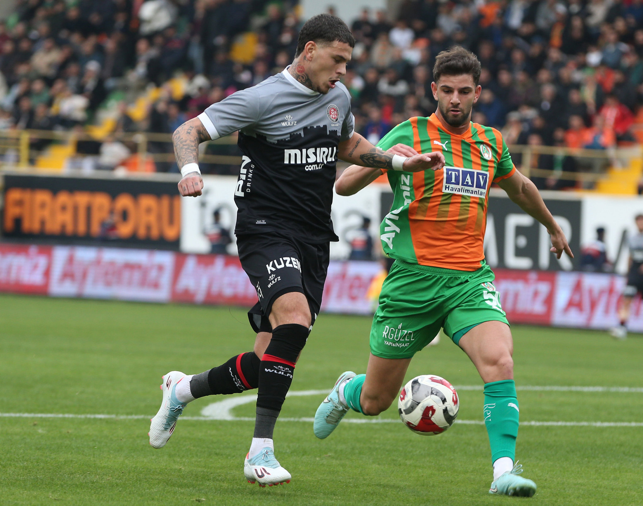 Fenerbahçe transferi bitirmek üzere! İşte yıldız oyuncu için istenen bonservis