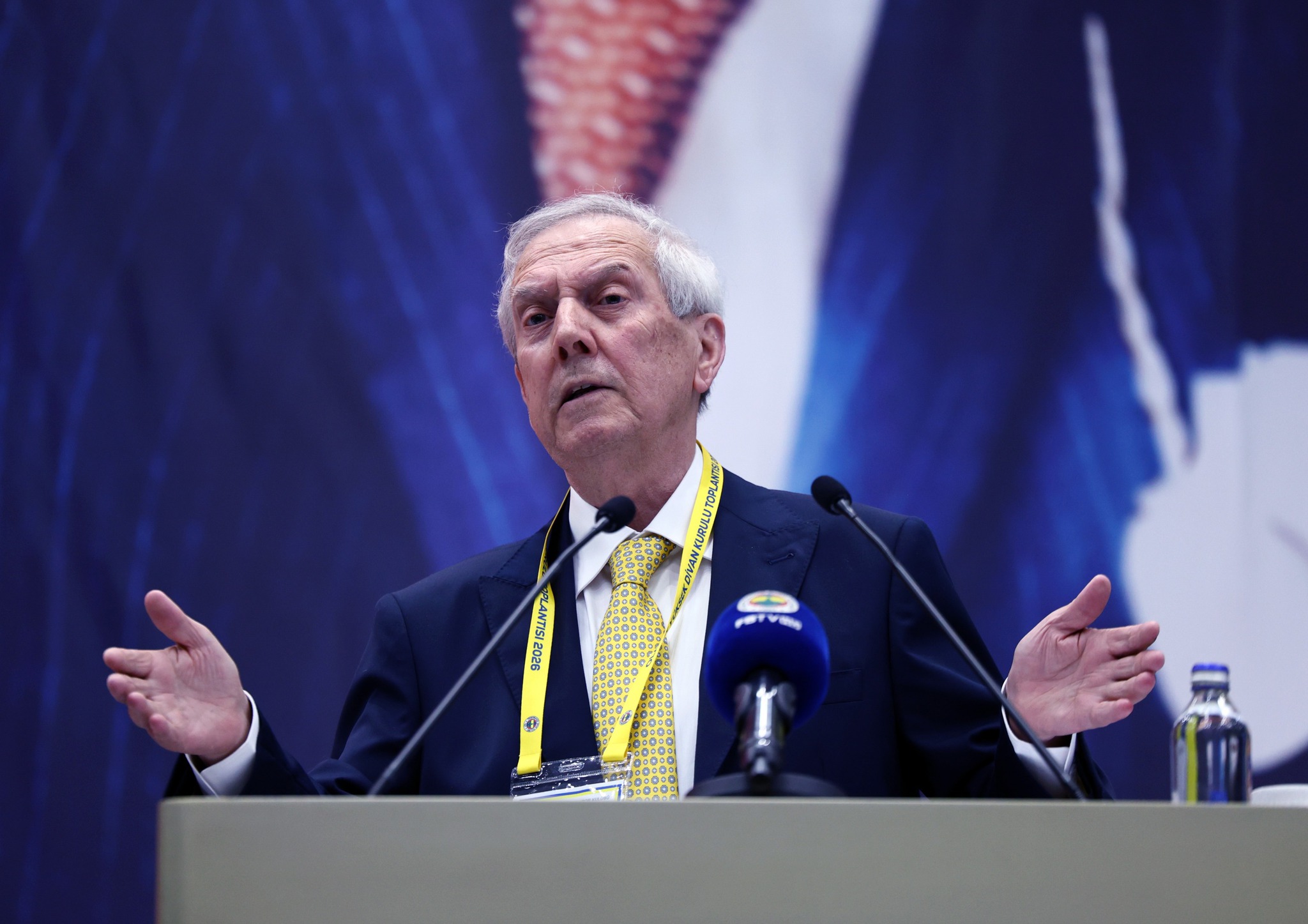 Aziz Yıldırım’ın Bu hafta bitireceğiz dediği santrfor ortaya çıktı!